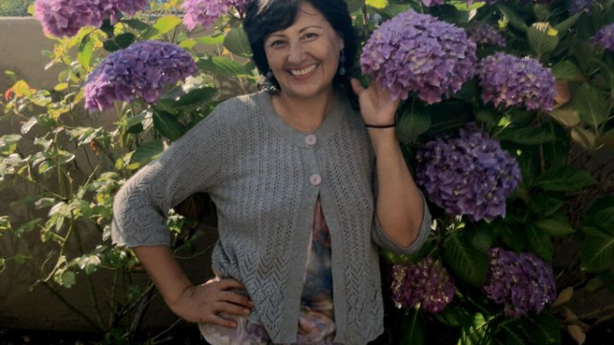 fresia-valdivia-artista-peruana-en-washington-latina-seattle-clases-talleres-arte