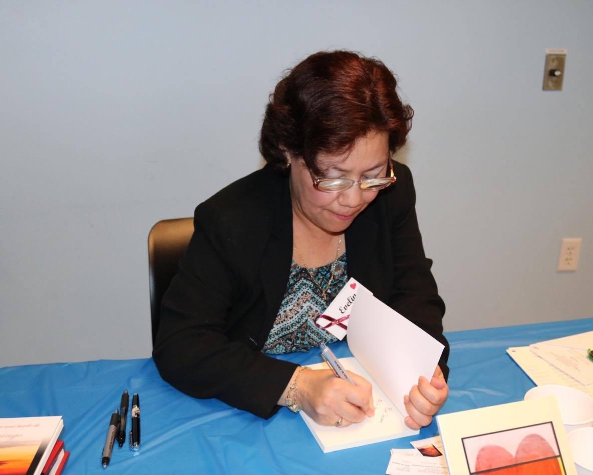 Escritora salvadoreña en Seattle, WA, Estados Unidos.